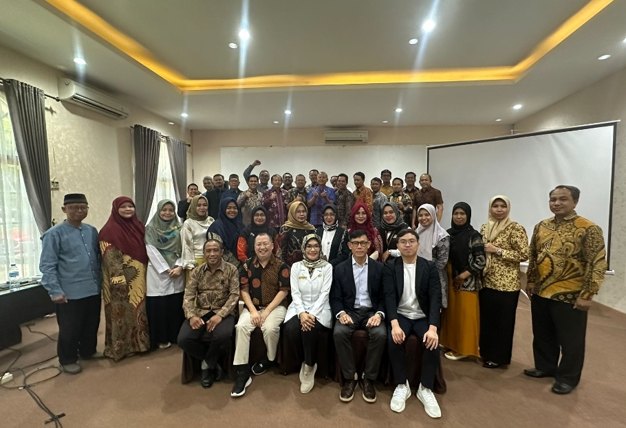 Dr. Alan Go — ERC training session, Indonesia
